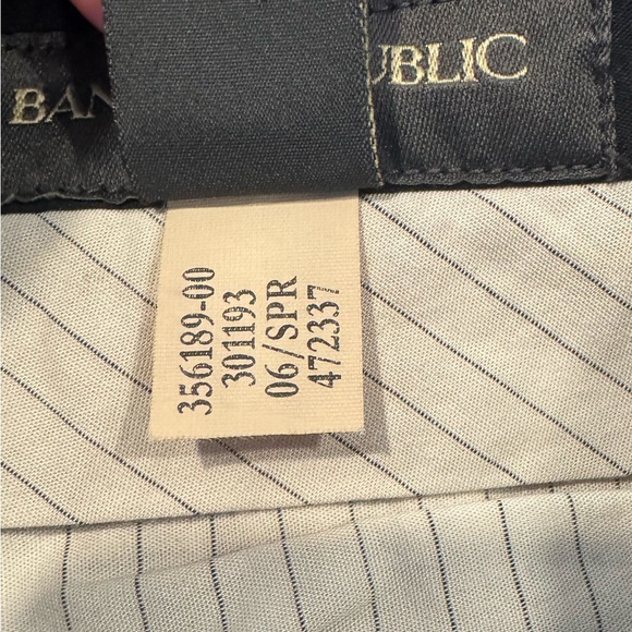 Banana Republic Men's Pinstripe Black & Grey Dress Pants - 38 x 32 - Picture 4 of 8